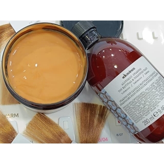 Dúo Cabellos Castaños Champú & Acondicionador Alchemic Tobacco Davines Color Perfecto Siempre - Imagen 1